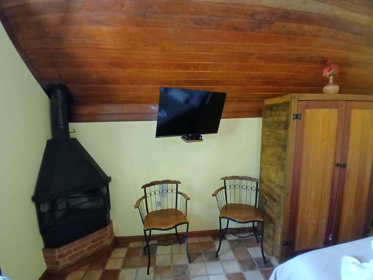 Sitio Recanto Da Paz Chales - Casa E Chale Para Temporada Sao Pedro da Serra  Zimmer foto